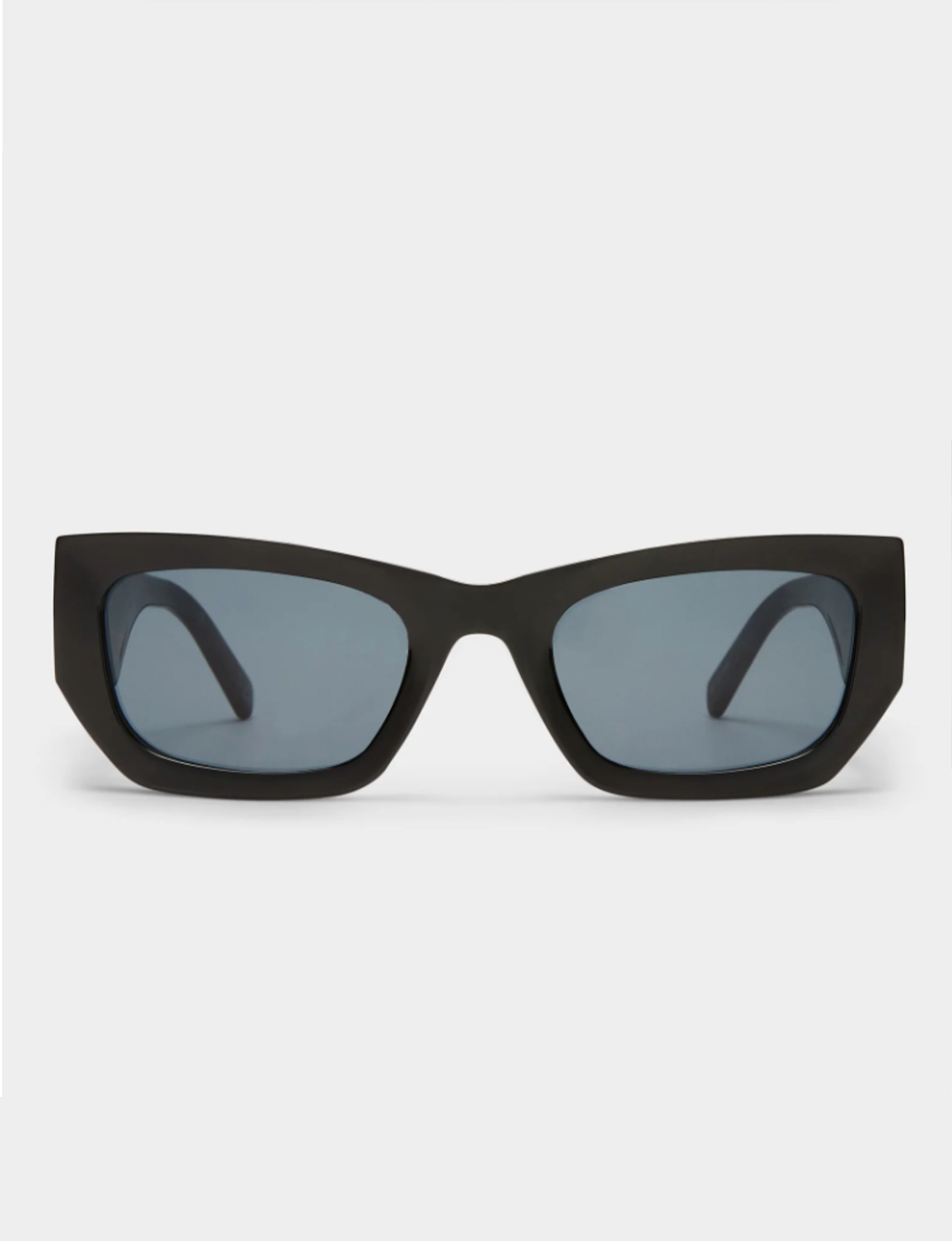 Beachcomber, Black
