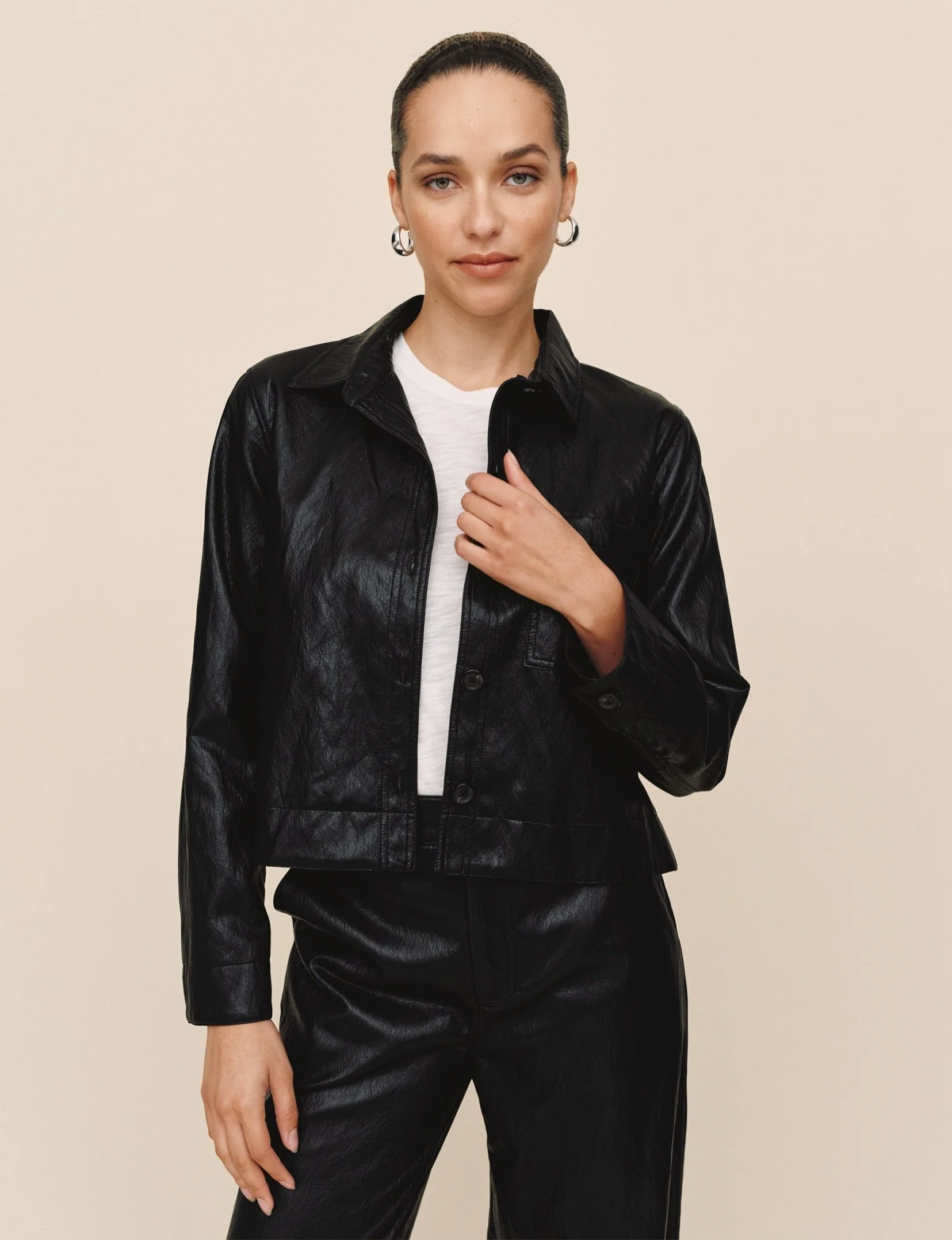 Crop Pocket Button Down, Black