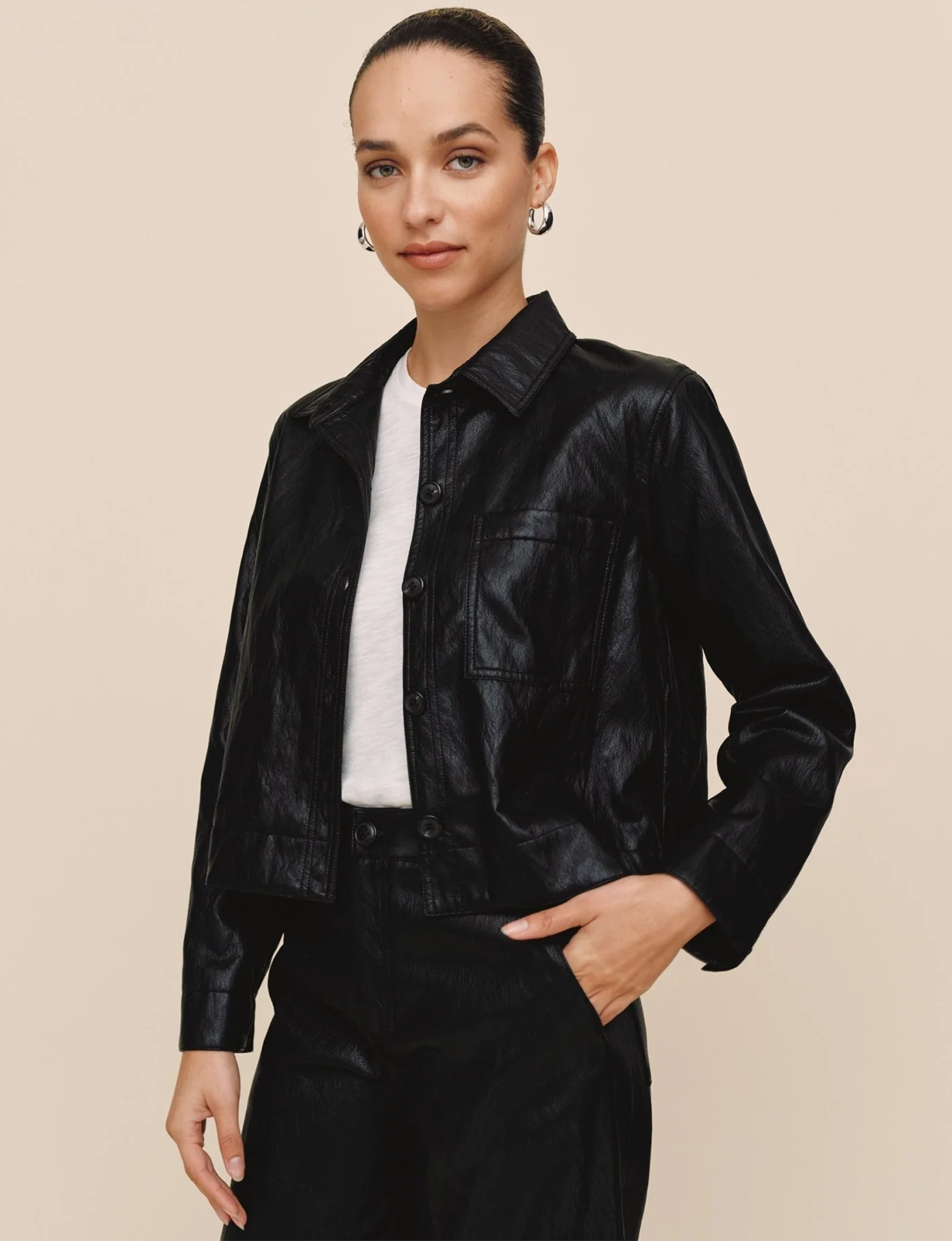 Crop Pocket Button Down, Black