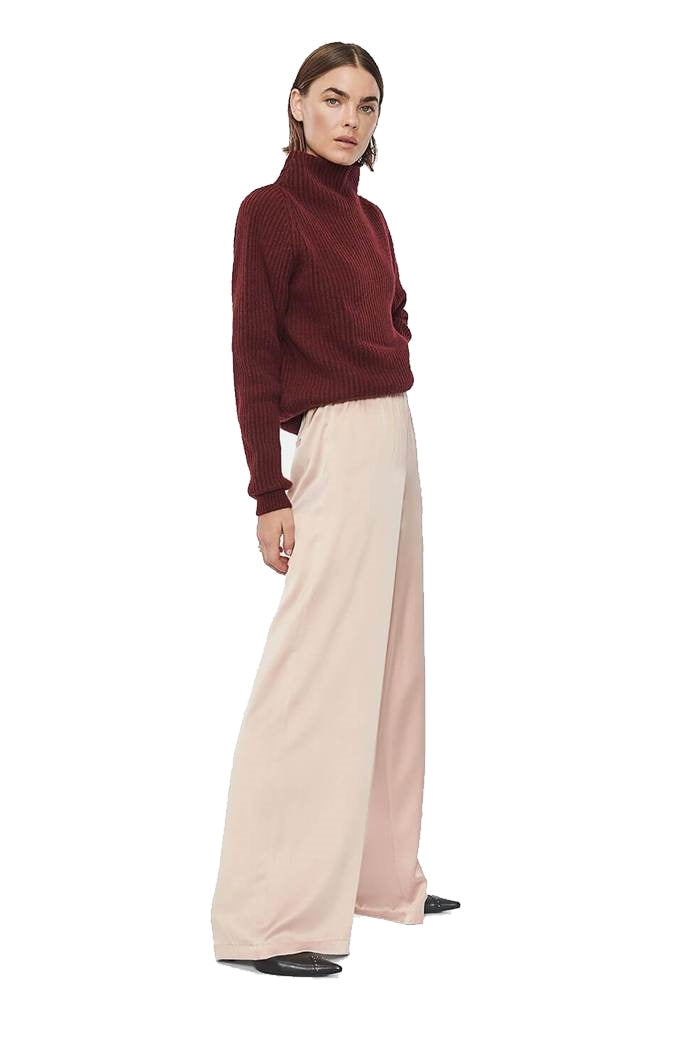 Romy Pant